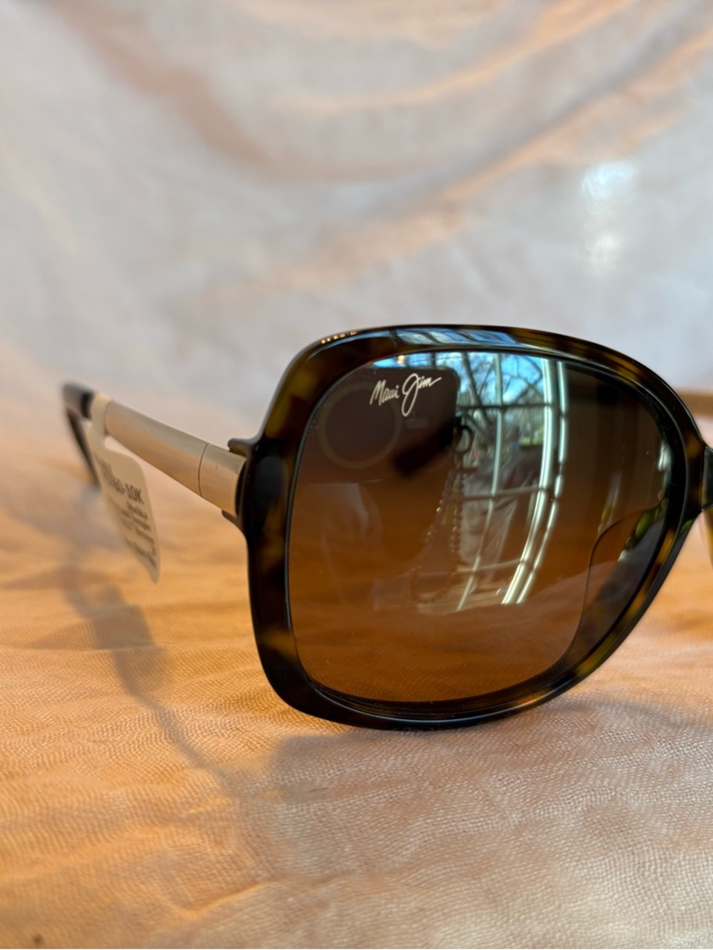 Maui Jim Tortoiseshell Sunglasses with Brown Lenses - Picture 3 of 5